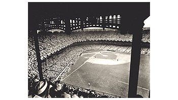 ámbito.com | El míticoYankeeStadium, de85 años,está próximoa cerrardefinitivamentesuspuertas.