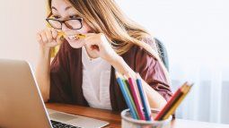 Face your notes with these five tips to study better. Face your notes with these five tips to study better.