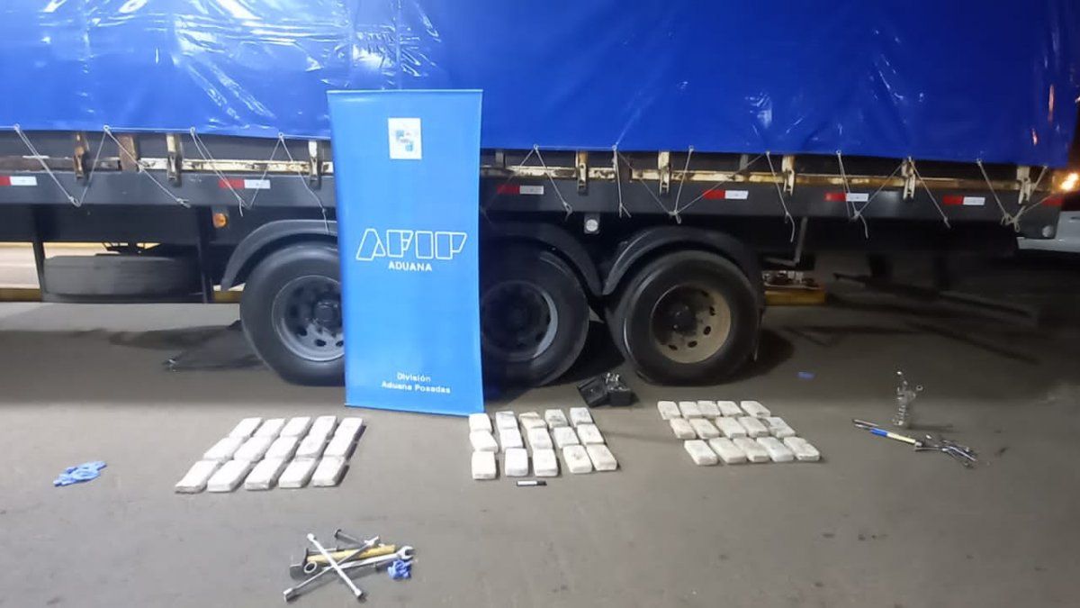 Contundente golpe al narcotrafico: transportaban más de 100 kilos de cocaína a Uruguay