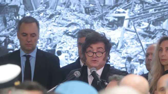 Javier Milei habló en el acto por el aniversario del atentado contra la Embajada de Israel.