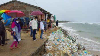 Dos muertos y decenas de miles de evacuados a raíz del ciclón Gulab en India.