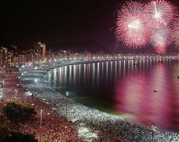Río de Janeiro cancela su fiesta de fin de año por aparición de variante Ómicron