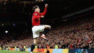 pese al gol de alejandro garnacho manchester united no puede salir del fondo