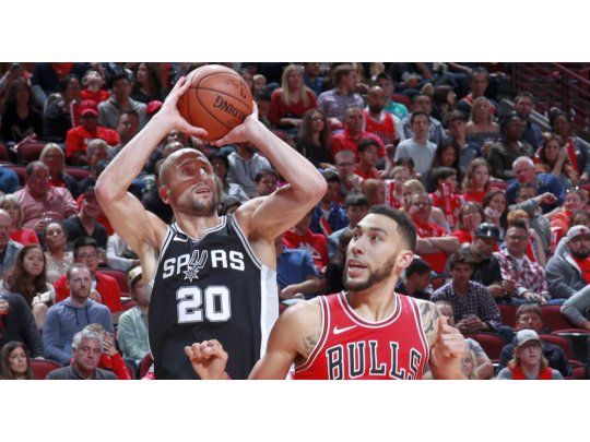 Ginóbili aportó 5 puntos en la victoria de San Antonio Spurs sobre Chicago Bulls.
