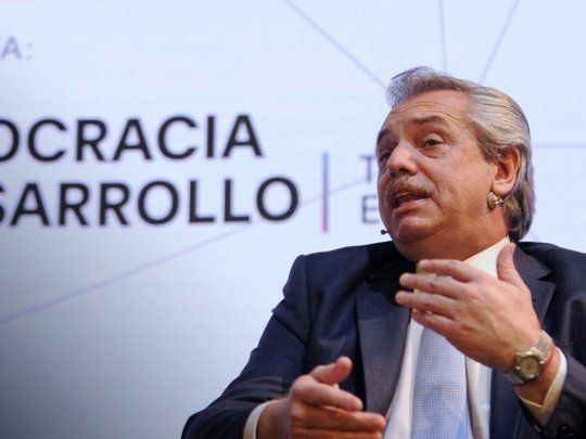 El candidato a presidente del Frente de Todos, Alberto Fernandez, habló  en el seminario Democracia y Desarrollo que se realiza en el MALBA.