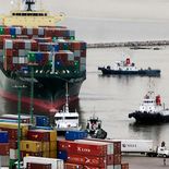 Uruguay tiene uno de los puertos menos eficientes y competitivos del mundo en Montevideo. Uruguay tiene uno de los puertos menos eficientes y competitivos del mundo en Montevideo.