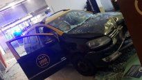 El taxi terminó en el interior de un banco