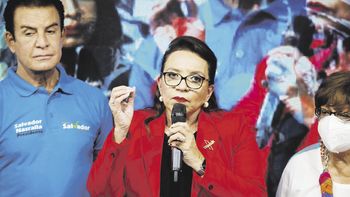 El triunfo de Xiomara Castro constituye una reivindicación de la gestión de su marido, Manuel Zelaya, depuesto por un golpe en 2009.