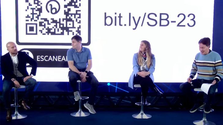 Los oradores conversaron sobre las oportunidades y desafíos de la Inteligencia Artificial. Los oradores conversaron sobre las oportunidades y desafíos de la Inteligencia Artificial.