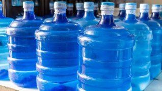 Entrega de agua potable a estas familias por orden de la SCJN.