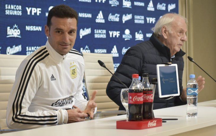 Scaloni junto a Menotti.
