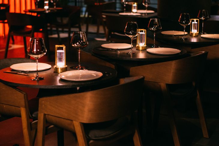 New proposal of olive trees with sophisticated atmosphere and comforting dishes. New proposal of olive trees with sophisticated atmosphere and comforting dishes.