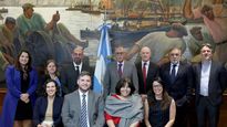 La ANMAT y la FDA de EEUU consolidaron un plan conjunto para fortalecer los controles sobre medicamentos.