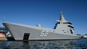 llega al pais un patrullero oceanico construido en francia que vigilara el mar argentino llega al pais un patrullero oceanico construido en francia que vigilara el mar argentino