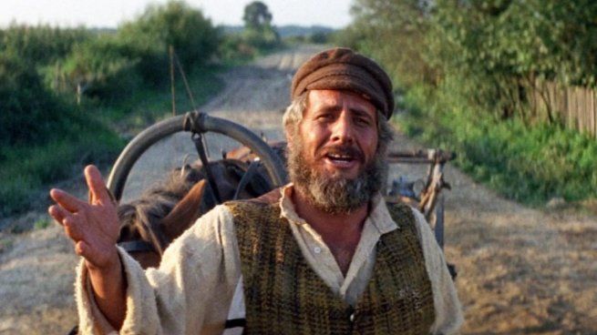 Chaim Topol, star of “Fiddler on the Roof” has died