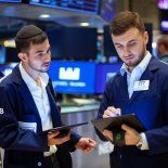 Wall Street se recupera en la previa, impulsado por la IA. Wall Street se recupera en la previa, impulsado por la IA.