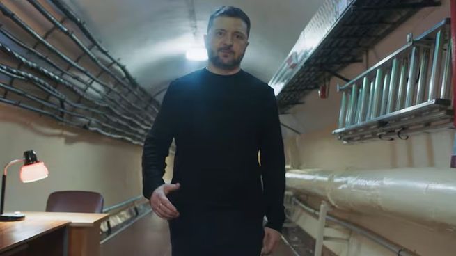 El presidente ucraniano recorrió las instalaciones desde donde organizó la defensa del país.