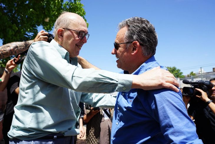 Yamandú Orsi with the leader of the Frente Amplio, Marcos Carámbula.