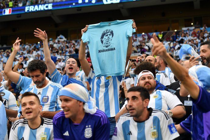 Los hinchas argentinos, una postal que genera atracci&oacute;n en los partidos del Mundial.
