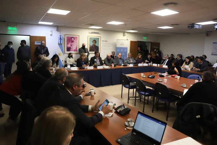 Oficialismo excluye al PAMI del proyecto de ley 'Compre Argentino'