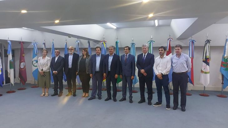 A la cumbre de la OFEPHI asistieron seis gobernadores. A la cumbre de la OFEPHI asistieron seis gobernadores.