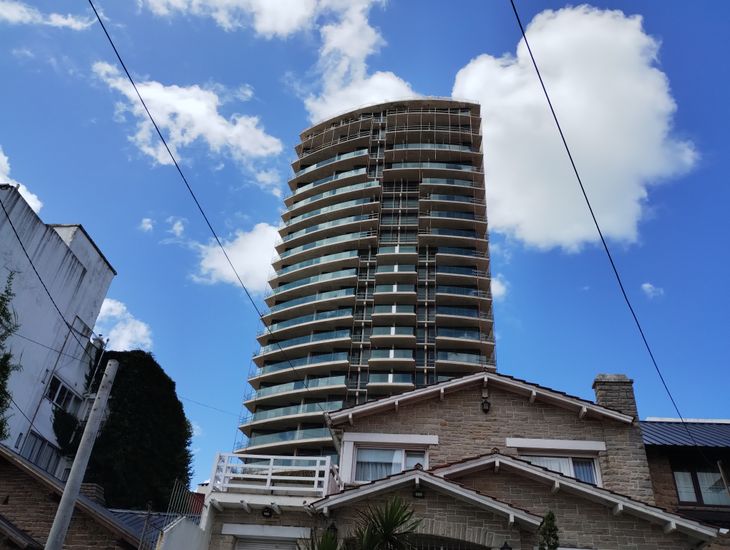 Unkany en obras en el área cercana a playa Varese Unkany en obras en el área cercana a playa Varese