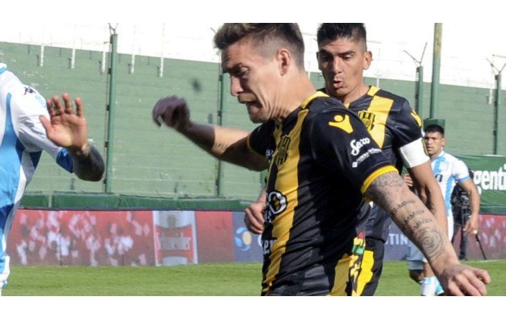 Olimpo y Morón se medirán desde las 21.10.
