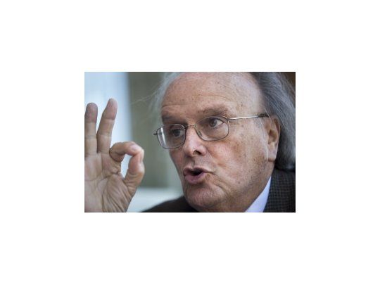 De Mendiguren, duro contra economistas de Cambiemos