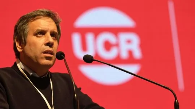 Gastón Manes: La política, para ser digna, debe ser pensada, discutida y decidida con todos.