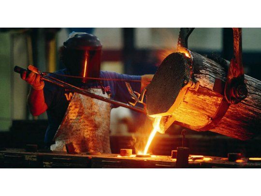 Se derrumbó la producción de acero 17,4% en julio