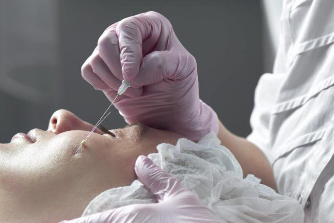 La ANMAT incluyó en la prohibición a los equipos Dermofrax Dermotherap y Dermohifu-7D-FEM Dermotherap. La ANMAT incluyó en la prohibición a los equipos Dermofrax Dermotherap y Dermohifu-7D-FEM Dermotherap.