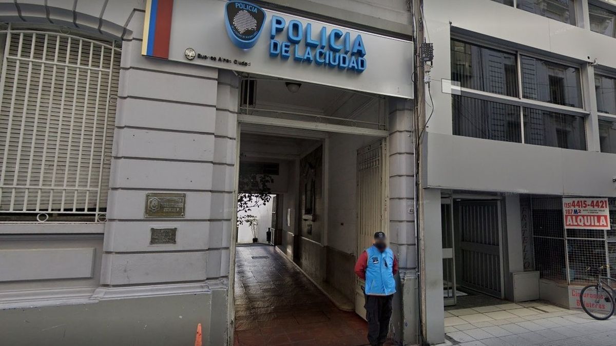 New escape from a city police station: a prison