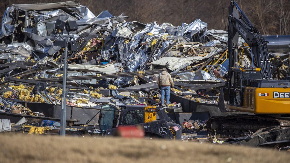 United States raises death toll from tornadoes to 78