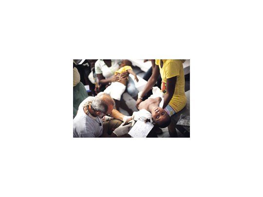 La epidemia de cólera en Haití cobra una magnitud cada día más grave. La comunidad internacional ha incumplido sus repetidas promesas de ayuda humanitaria al castigado país.