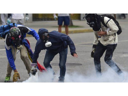 Los grupos antichavistas se congregan en diferentes puntos del país contra el gobierno de Maduro