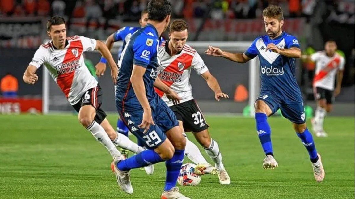 River visits Velez tonight: schedule, TV and formations
