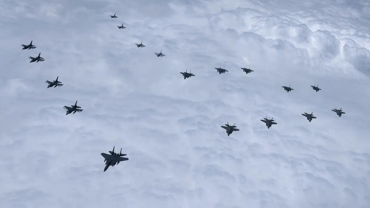 South Korea and the United States unveiled a strike squad to respond to North Korea