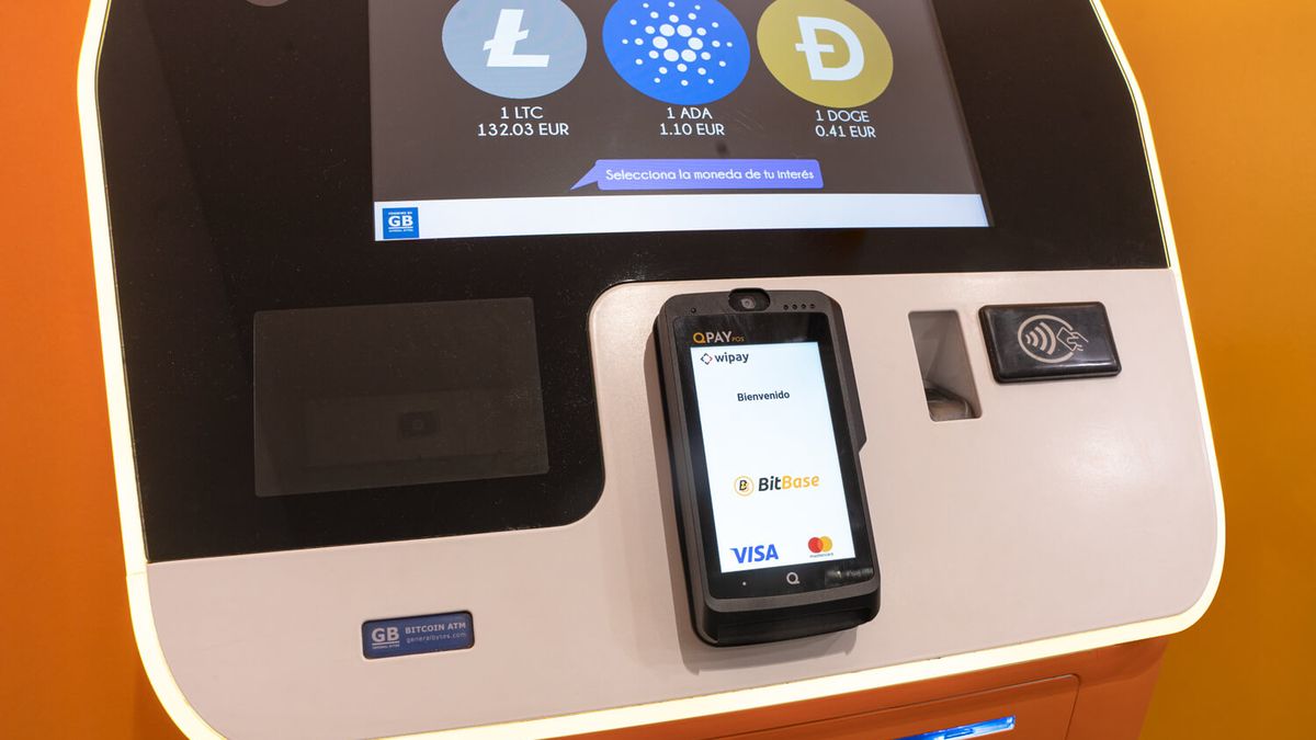Crecen las operaciones con cajeros de criptomonedas