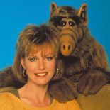 La actriz estadounidense, que interpretó a la recordada y entrañable Kate Tanner en la icónica comedia de los años 80, falleció a los 77 años. Su familia y su representante la despidieron con sentidos mensajes que resaltaron su humor y su energía. La actriz estadounidense, que interpretó a la recordada y entrañable Kate Tanner en la icónica comedia de los años 80, falleció a los 77 años. Su familia y su representante la despidieron con sentidos mensajes que resaltaron su humor y su energía.
