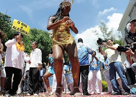 Río de Janeiro ya vive el carnaval en sus calles