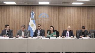 Autoridades de la Comisión de Legislación Penal junton con autoridades del Ministerio de Seguridad.