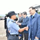 Gustavo Valdés saluda a los egresados de la escuela de Polícia Sargento Juan Bautista Cabral. Gustavo Valdés saluda a los egresados de la escuela de Polícia Sargento Juan Bautista Cabral.