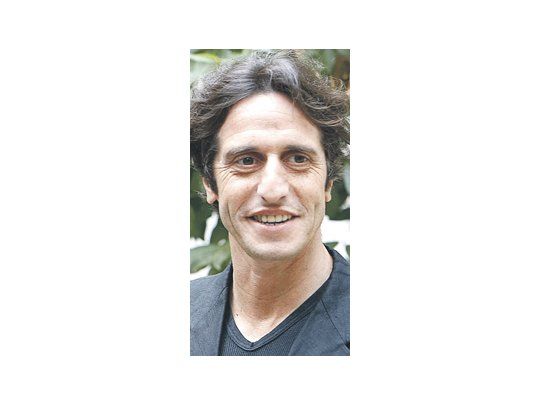Diego Peretti: «Debería haber, entre los autores, un salto como el de directores del teatro independiente al comercial. Las grandes salas comerciales siguen eligiendo obras extranjeras».