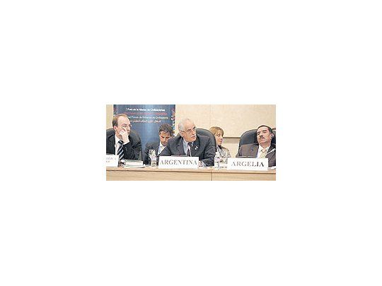 Jorge Taianahabló ayerante el Forode la Alianzade las CivilizacionesenMadrid. Cerróun acuerdopara traer alpaís unseminariosobre géneroy mostrarnuevamente aCristina deKirchner almundo.