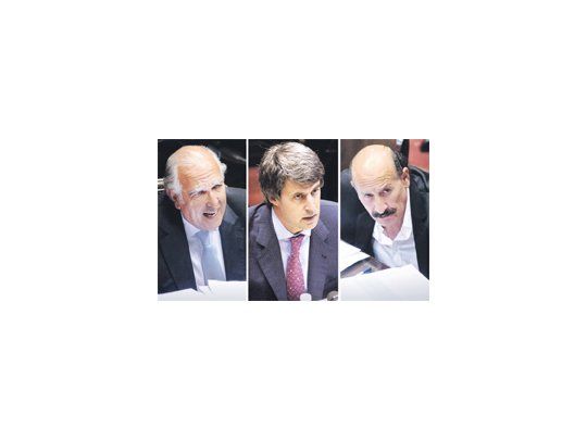Ricardo Gil Lavedra, Alfonso Prat Gay y Jorge Yoma lideran la lista de diputados que dejan banca esta semana.  Los tres quisieron ir por la reelección y, con o sin PASO, no lo lograron.