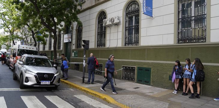 El incidente ocurrió este miércoles por la mañana y dejó cuatro adolescentes heridos, uno de ellos en grave estado. El incidente ocurrió este miércoles por la mañana y dejó cuatro adolescentes heridos, uno de ellos en grave estado.