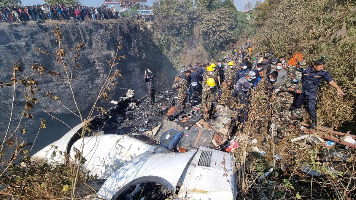 67 people died, including an Argentine, when a plane crashed