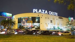 Se desplomó parte del cielorraso en un shopping de Morón.