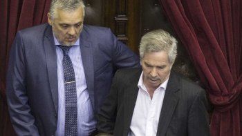 sola cruzo al gobierno por proyecto antibarras: las leyes se militan