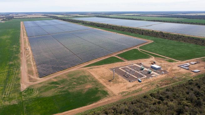 los recursos obtenidos serán destinados tanto a optimizar su perfil financiero como a financiar nuevas inversiones en generación renovable y soluciones de almacenamiento de energía.